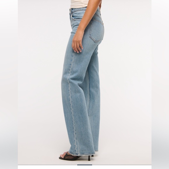 Abercrombie & Fitch 90’s Relaxed women’s jeans - Picture 2 of 9